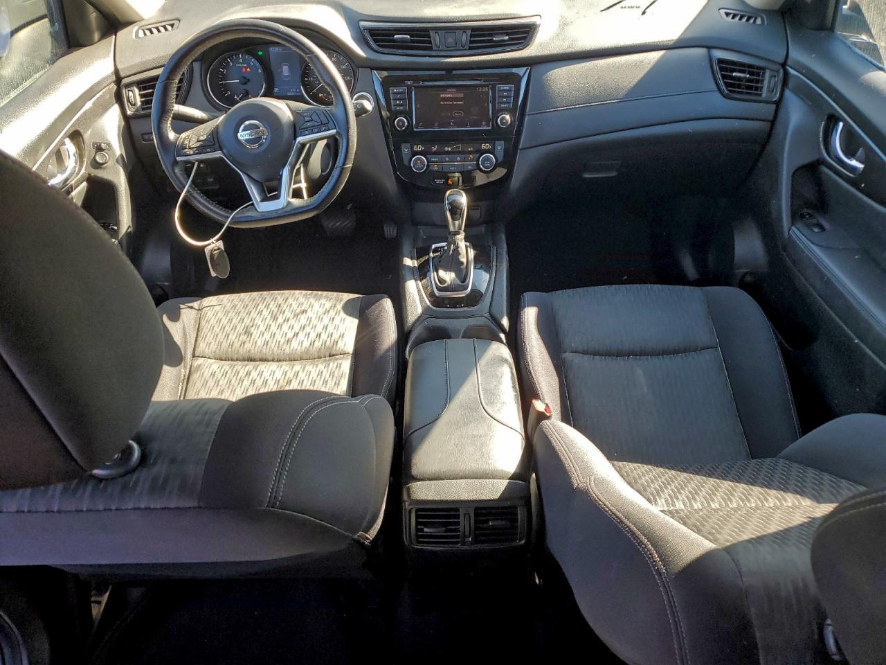 2018 NISSAN ROGUE S photo 8