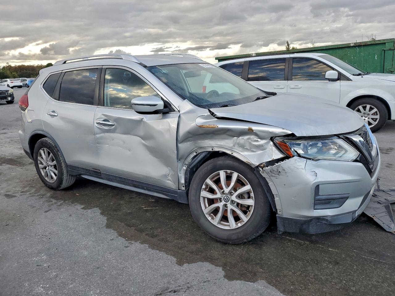 2018 NISSAN ROGUE S photo 4