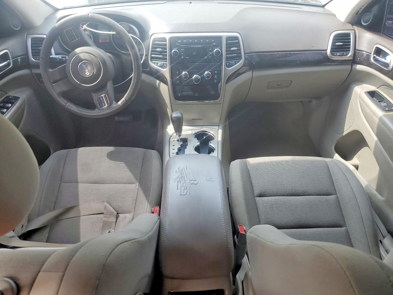 2012 JEEP GRAND CHEROKEE LAREDO photo 16