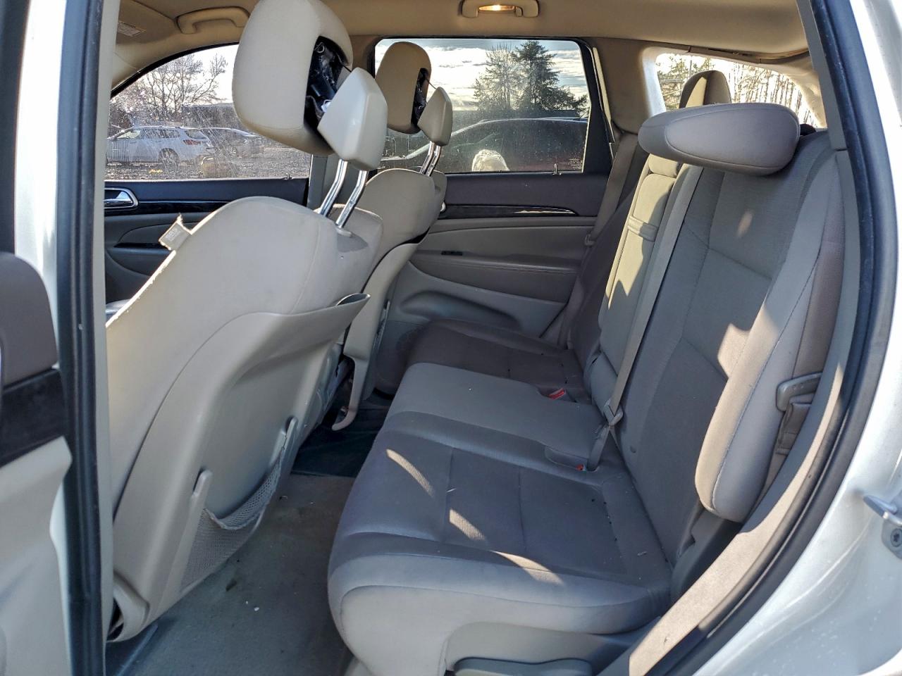 2012 JEEP GRAND CHEROKEE LAREDO photo 19