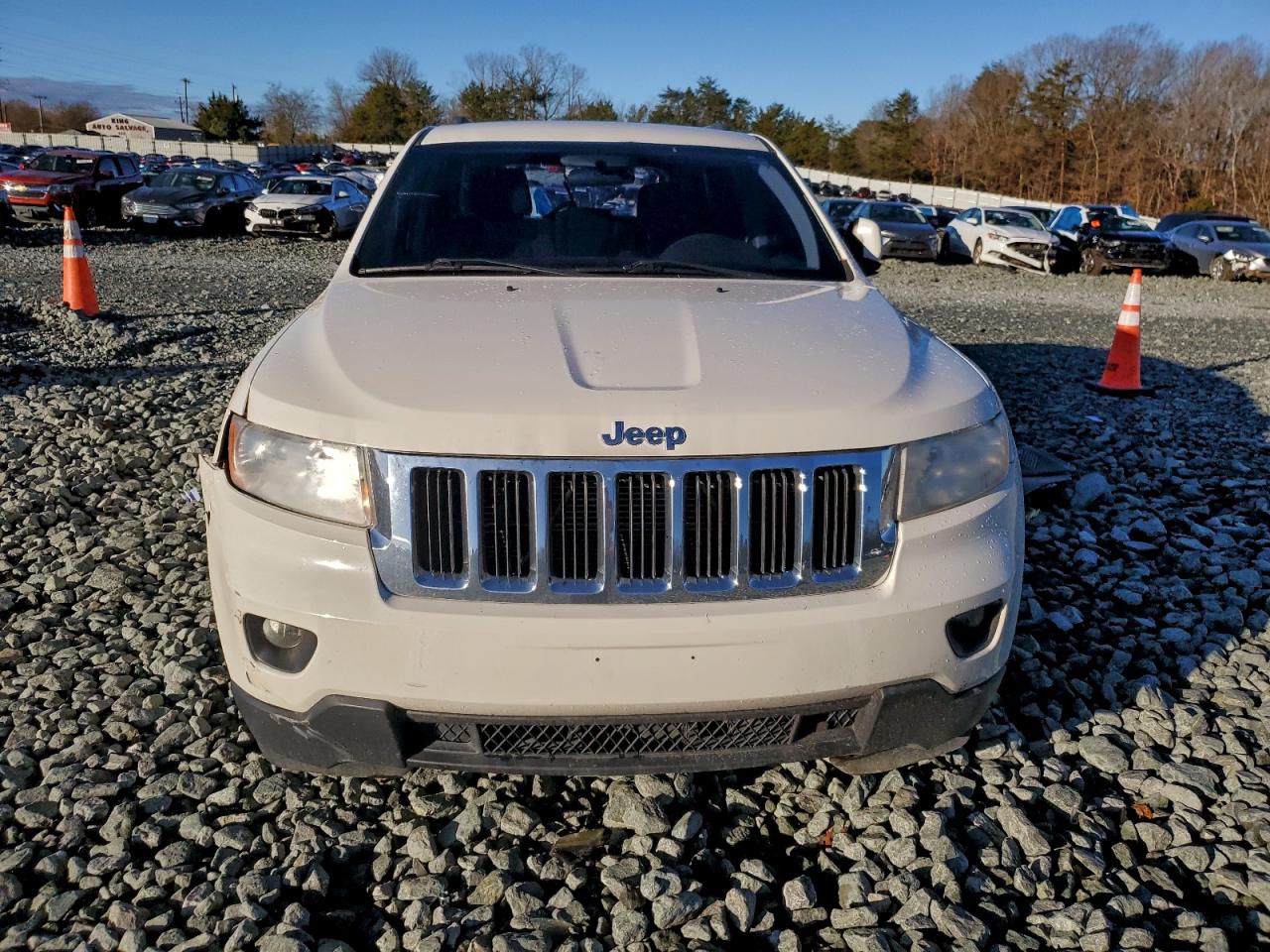 2012 JEEP GRAND CHEROKEE LAREDO photo 9