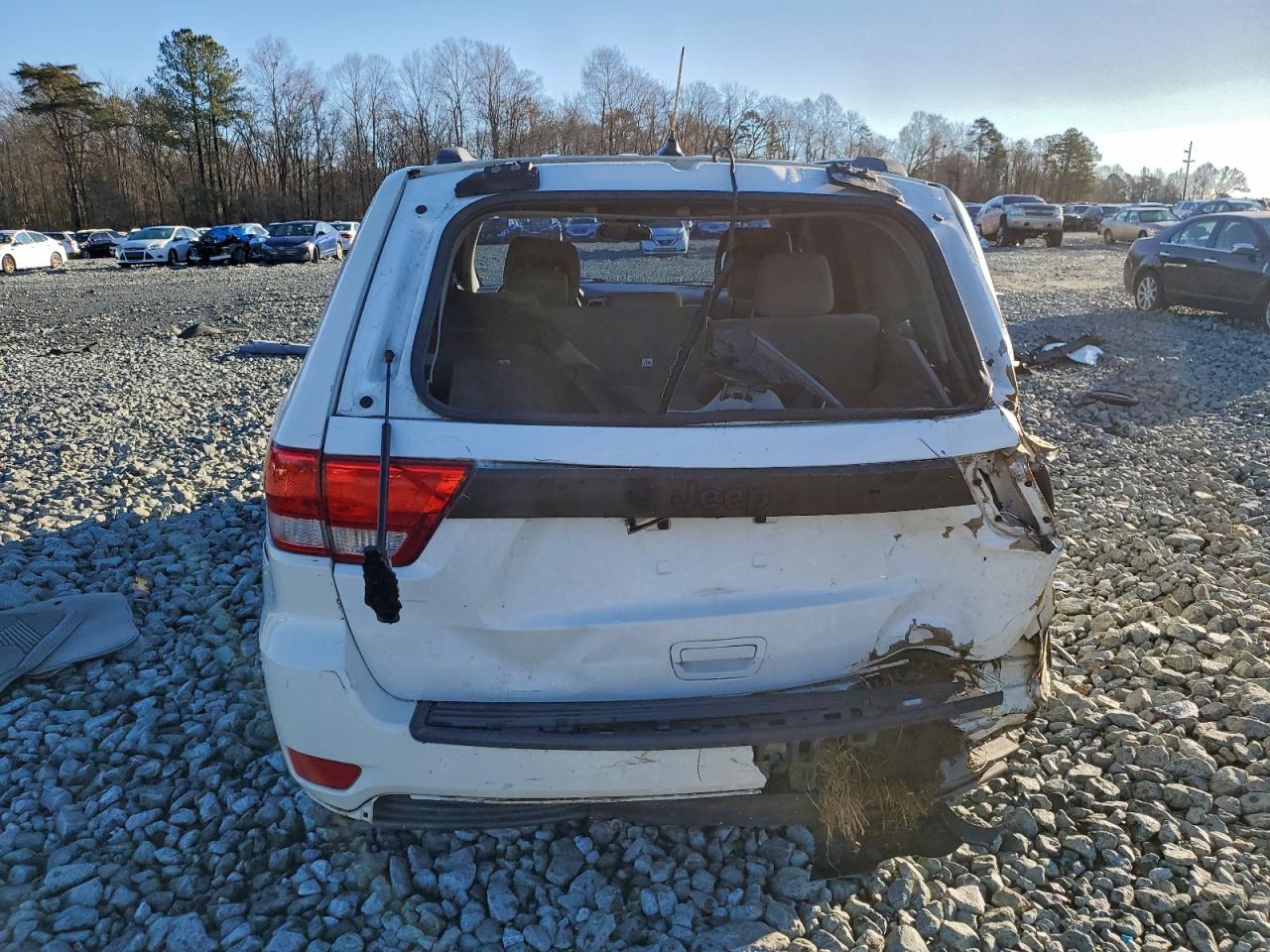 2012 JEEP GRAND CHEROKEE LAREDO photo 11