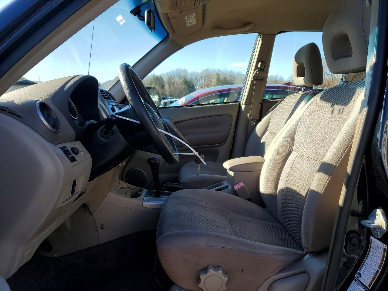 2005 TOYOTA RAV4 photo 7
