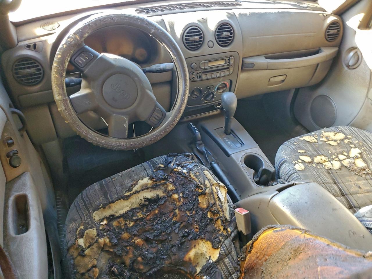 2004 JEEP LIBERTY SPORT photo 8
