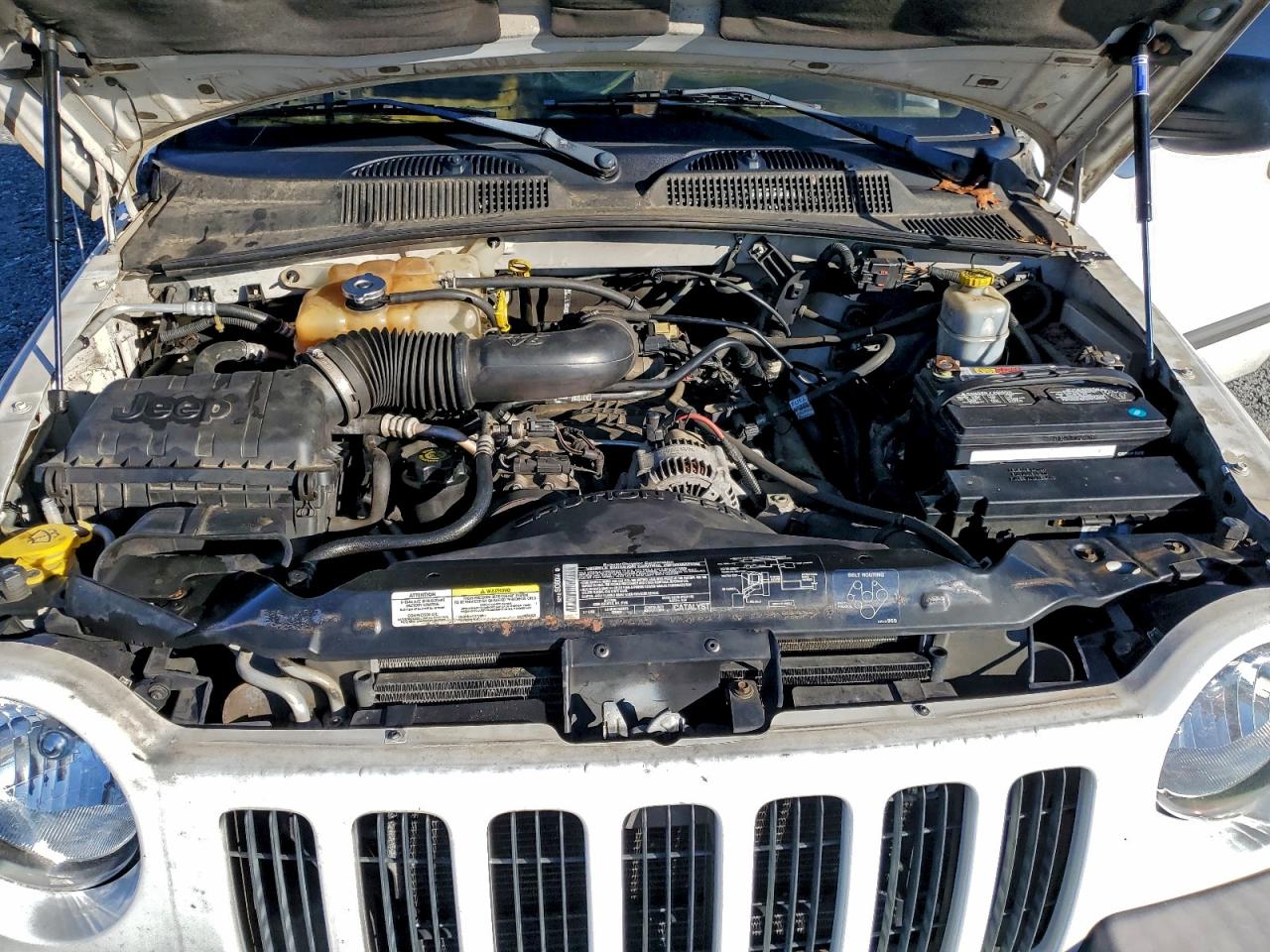 2004 JEEP LIBERTY SPORT photo 11