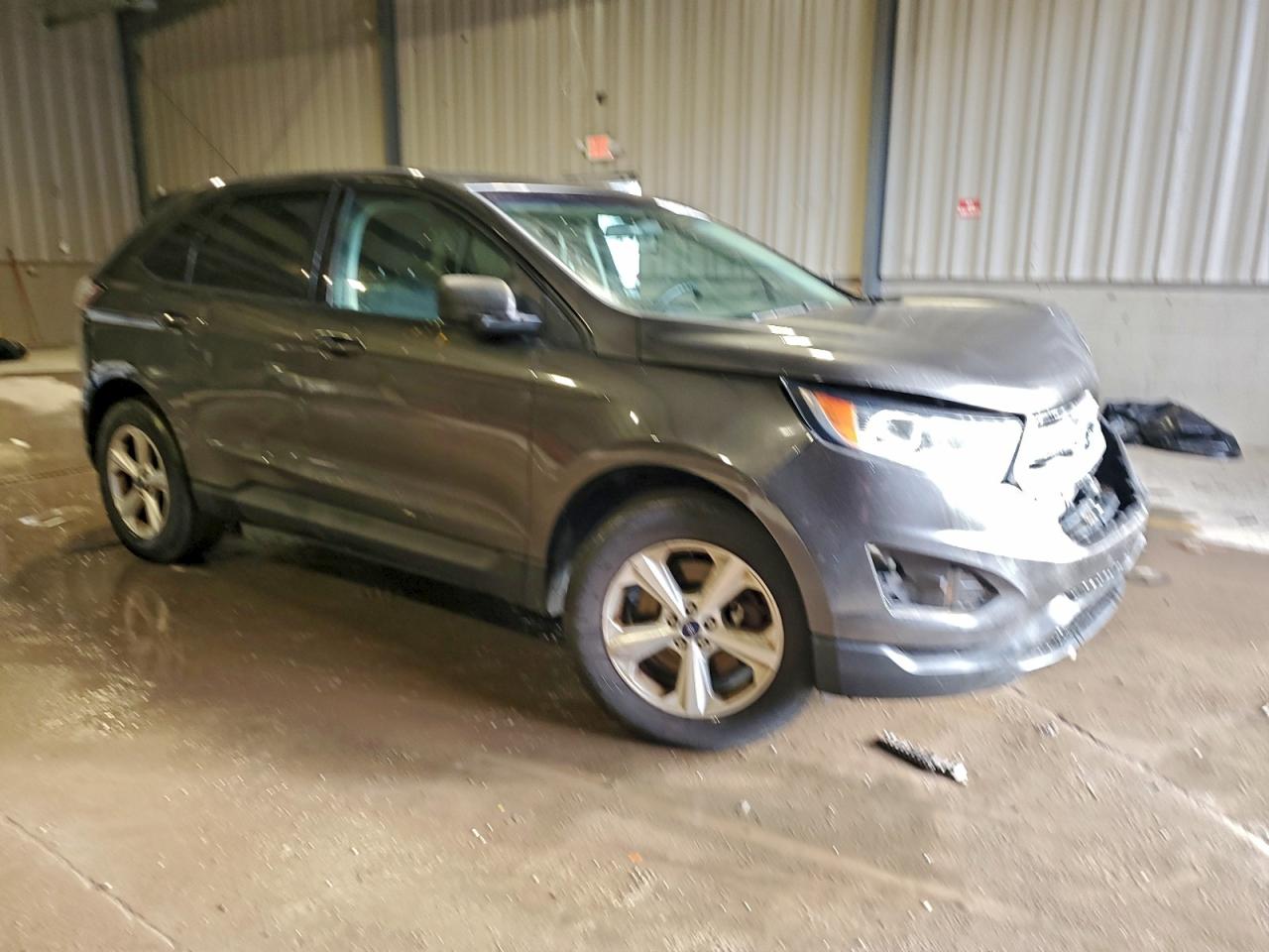 2017 FORD EDGE SE photo 4