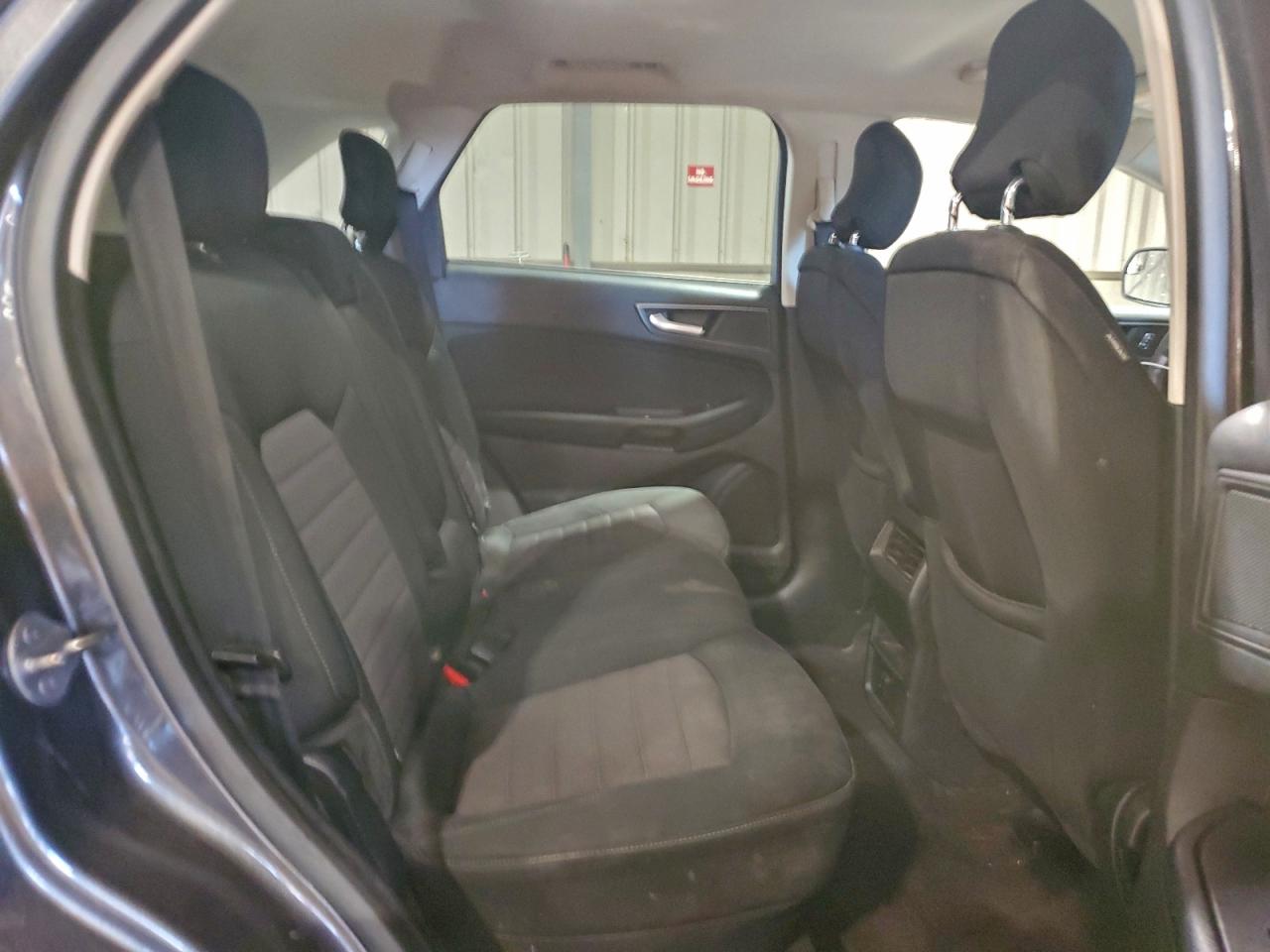 2017 FORD EDGE SE photo 11