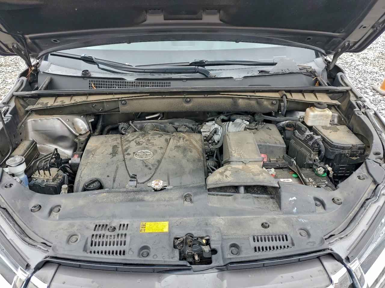2018 TOYOTA HIGHLANDER LIMITED photo 12