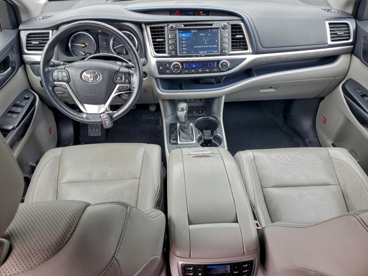 2018 TOYOTA HIGHLANDER LIMITED photo 8