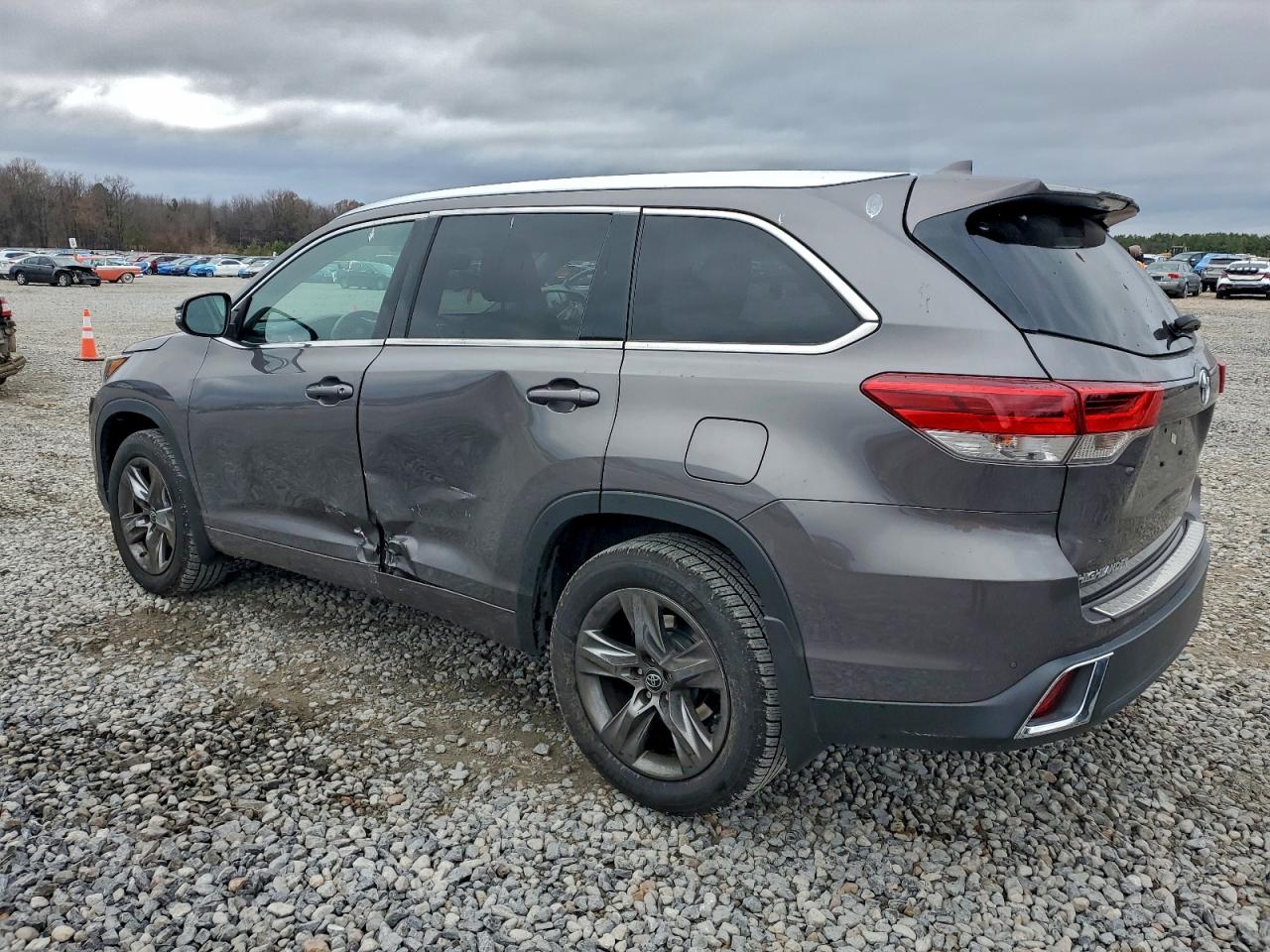 2018 TOYOTA HIGHLANDER LIMITED photo 2