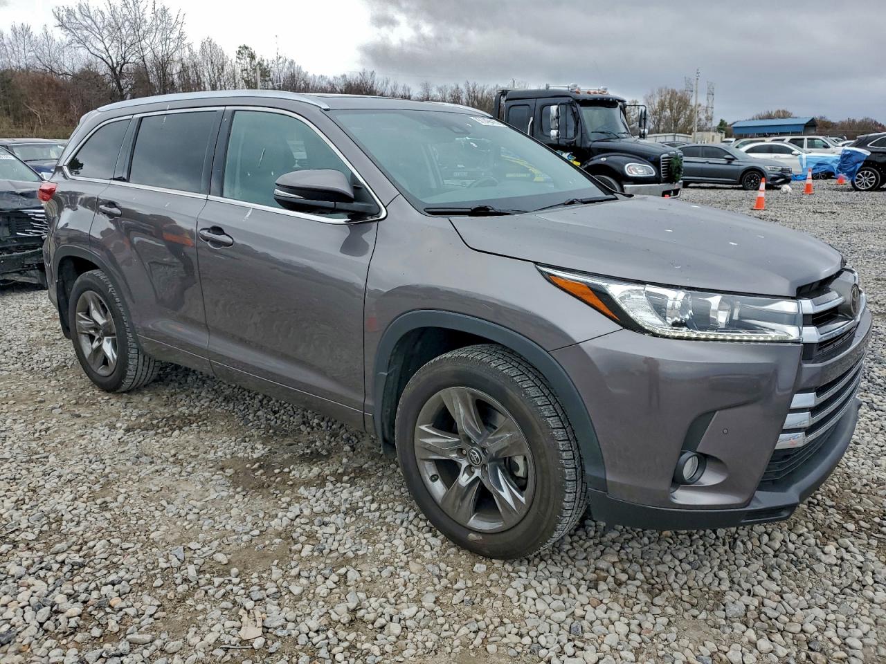 2018 TOYOTA HIGHLANDER LIMITED photo 4