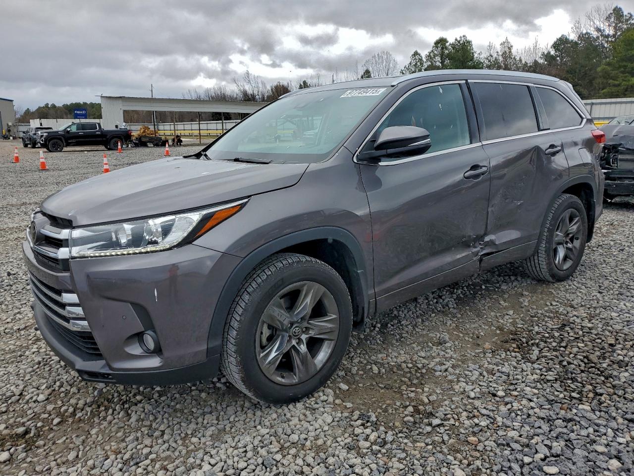2018 TOYOTA HIGHLANDER