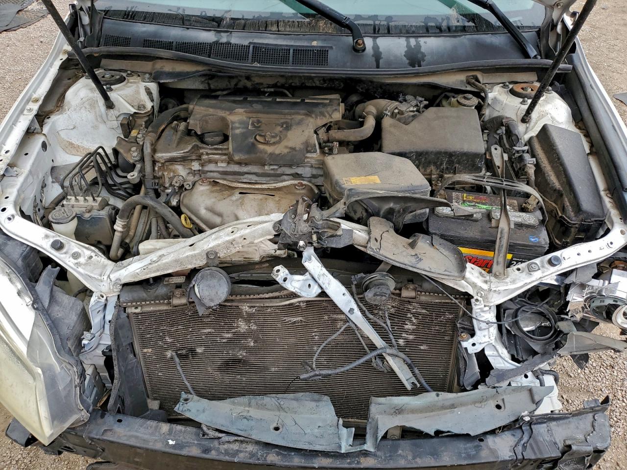 2015 TOYOTA CAMRY LE photo 11