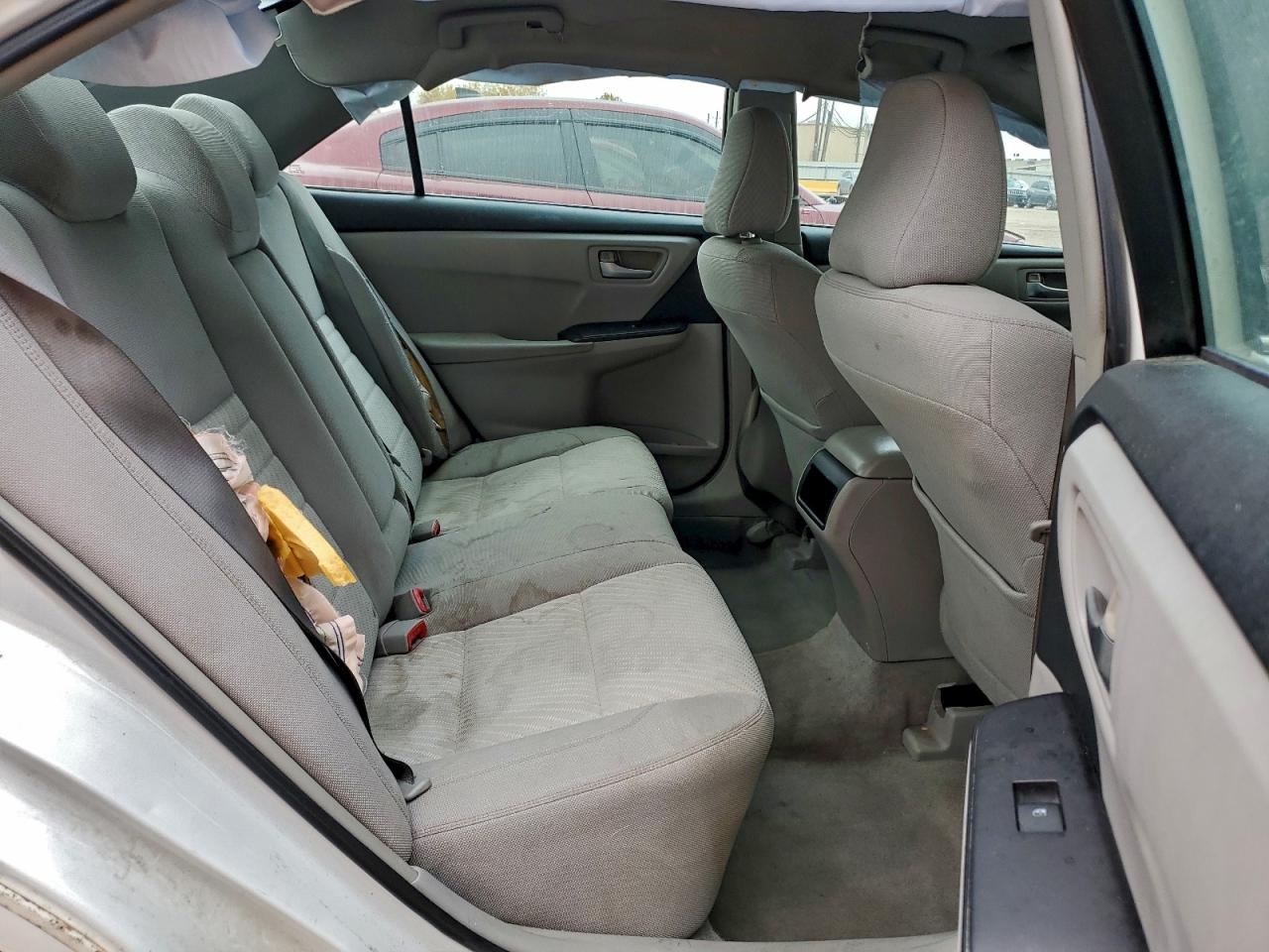 2015 TOYOTA CAMRY LE photo 10