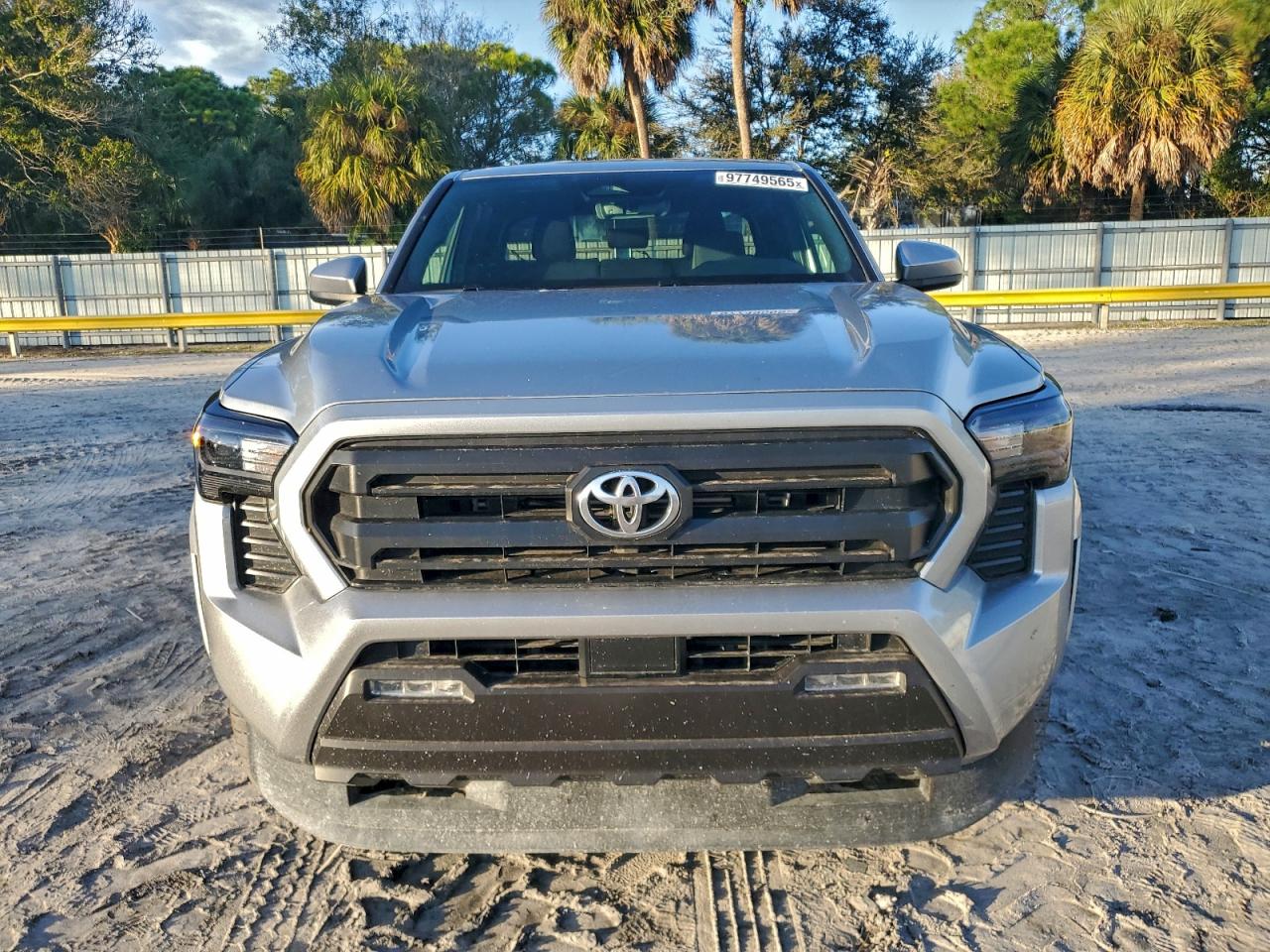 2025 TOYOTA TACOMA DOUBLE CAB photo 13