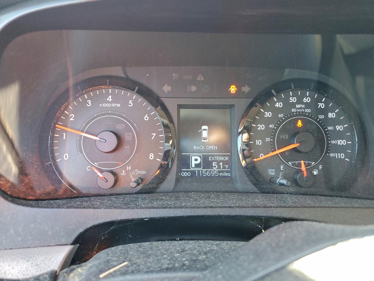 2015 TOYOTA SIENNA photo 9