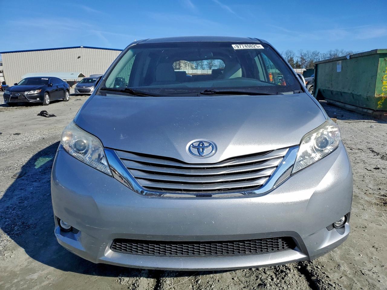 2015 TOYOTA SIENNA photo 5