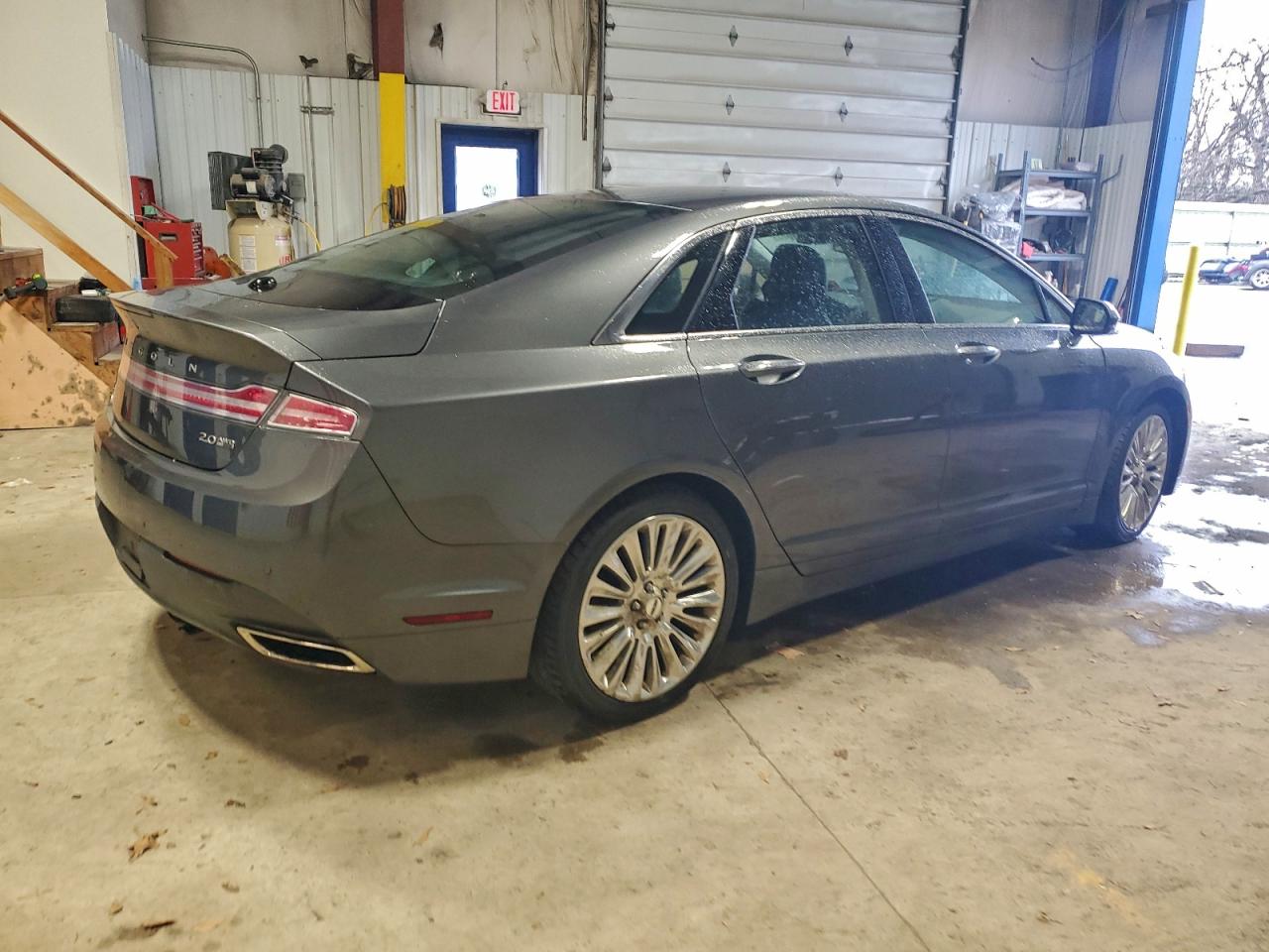2016 LINCOLN MKZ photo 3