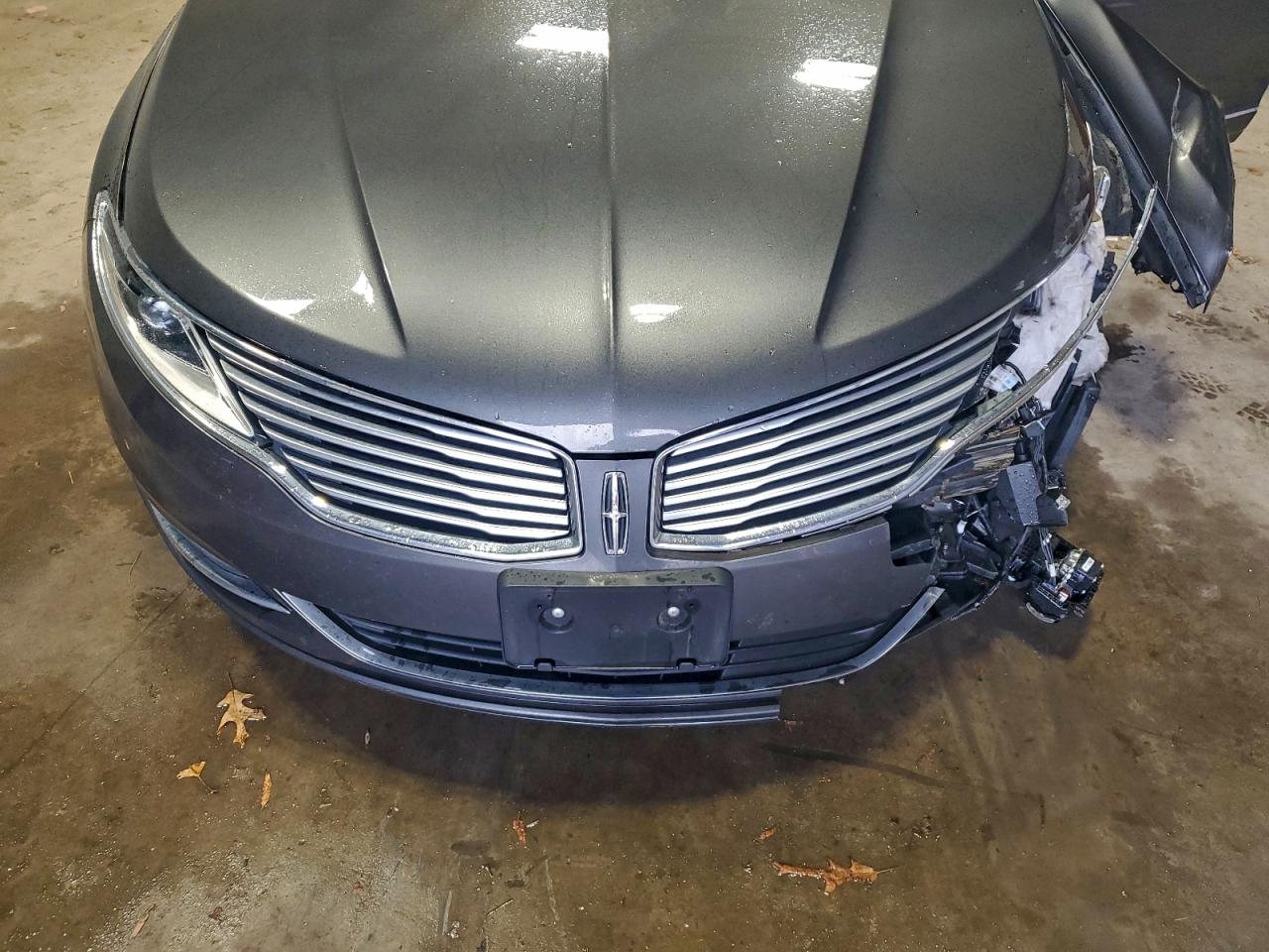 2016 LINCOLN MKZ photo 11