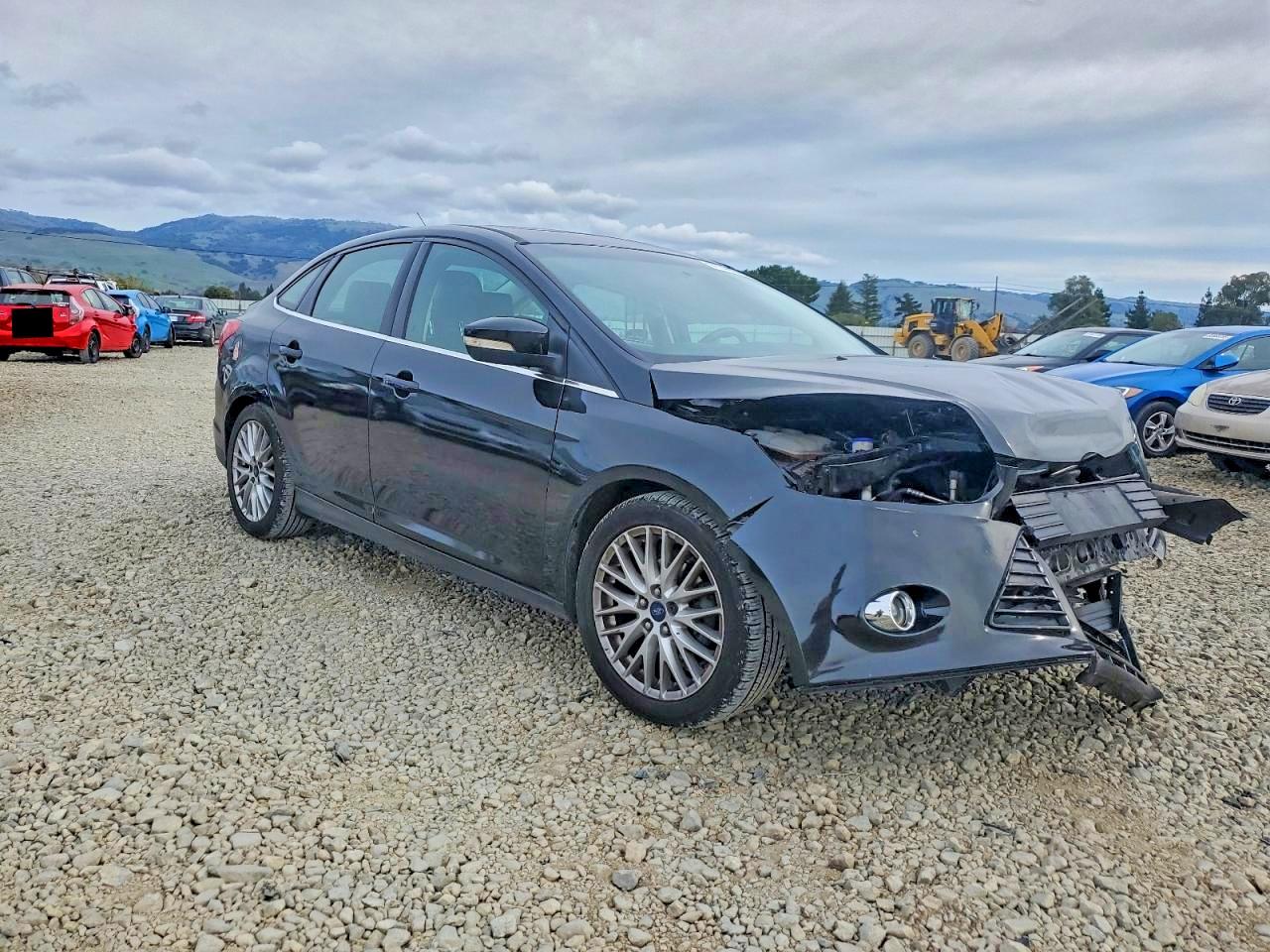 2014 FORD FOCUS TITANIUM photo 4