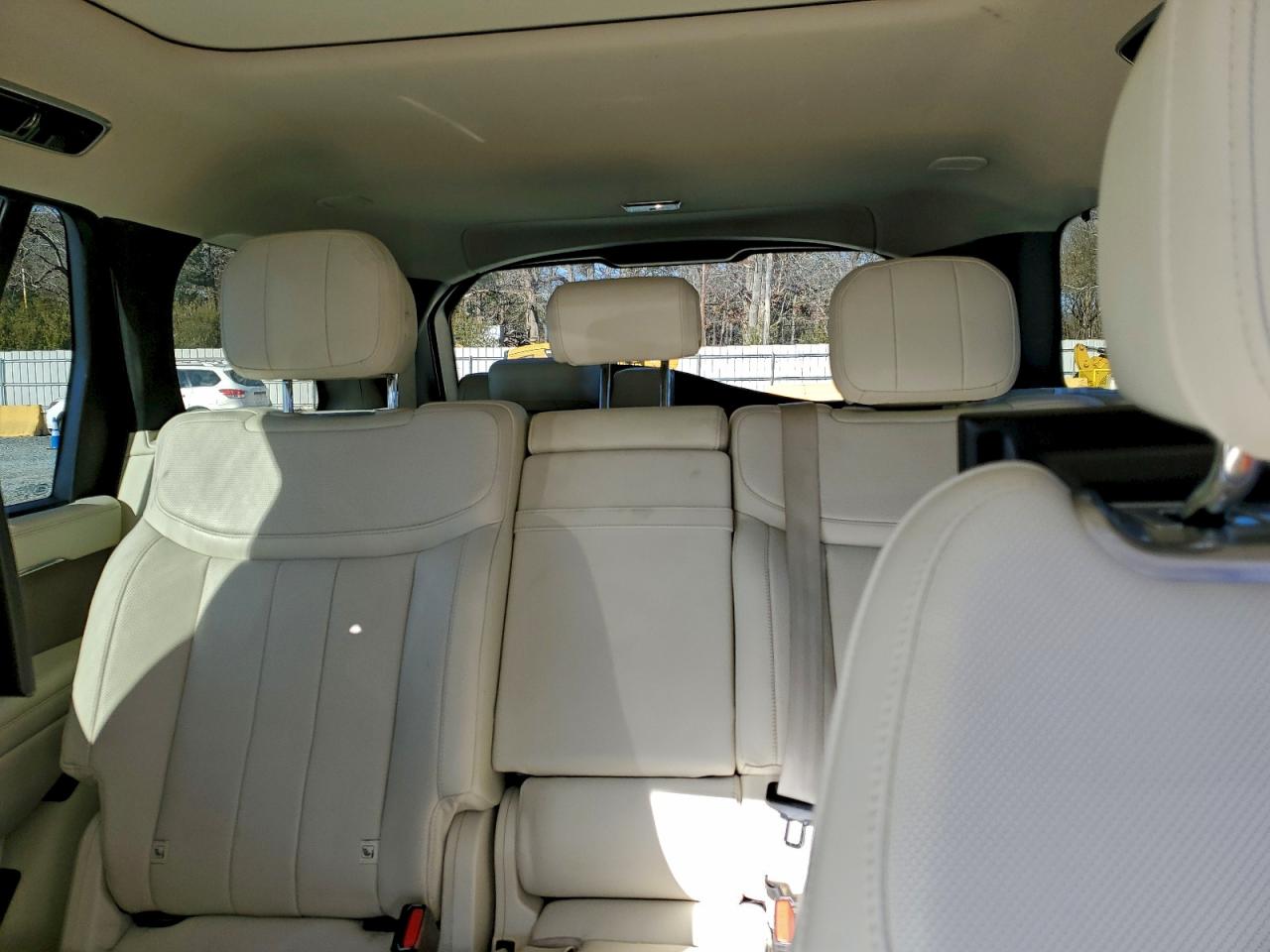 2023 LAND ROVER RANGE ROVER SE photo 19