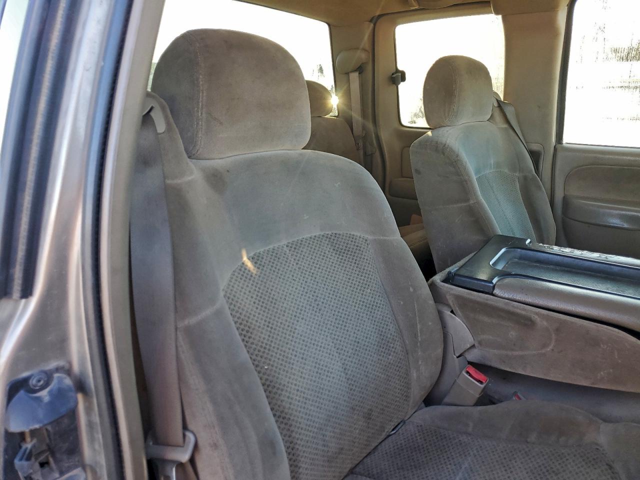 2002 CHEVROLET SILVERADO C1500 photo 10