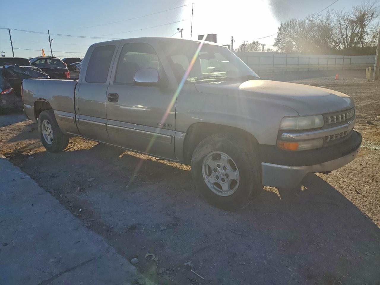 2002 CHEVROLET SILVERADO C1500 photo 4