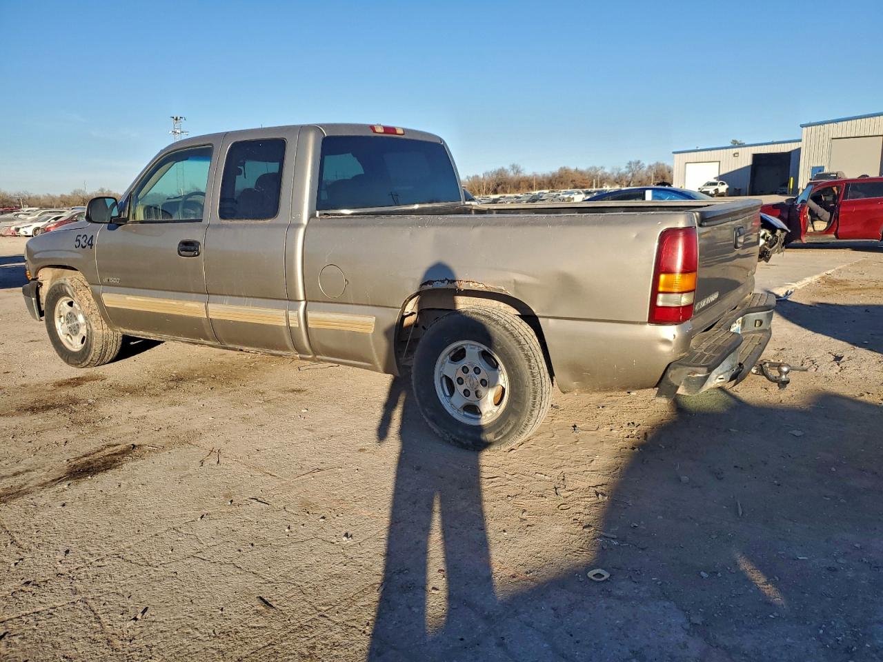 2002 CHEVROLET SILVERADO C1500 photo 2