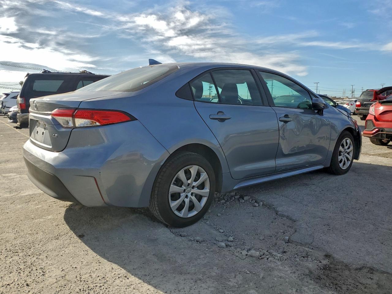 2023 TOYOTA COROLLA LE photo 3