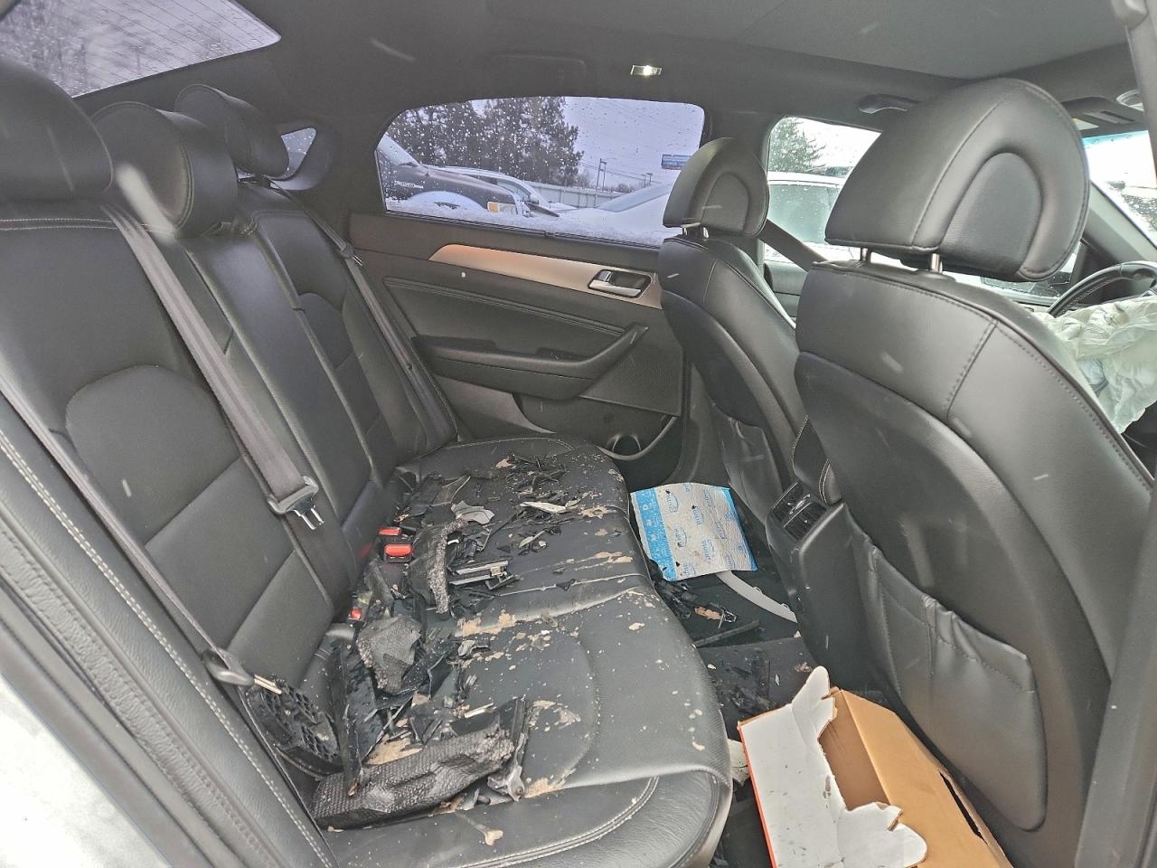 2015 HYUNDAI SONATA SPORT photo 28