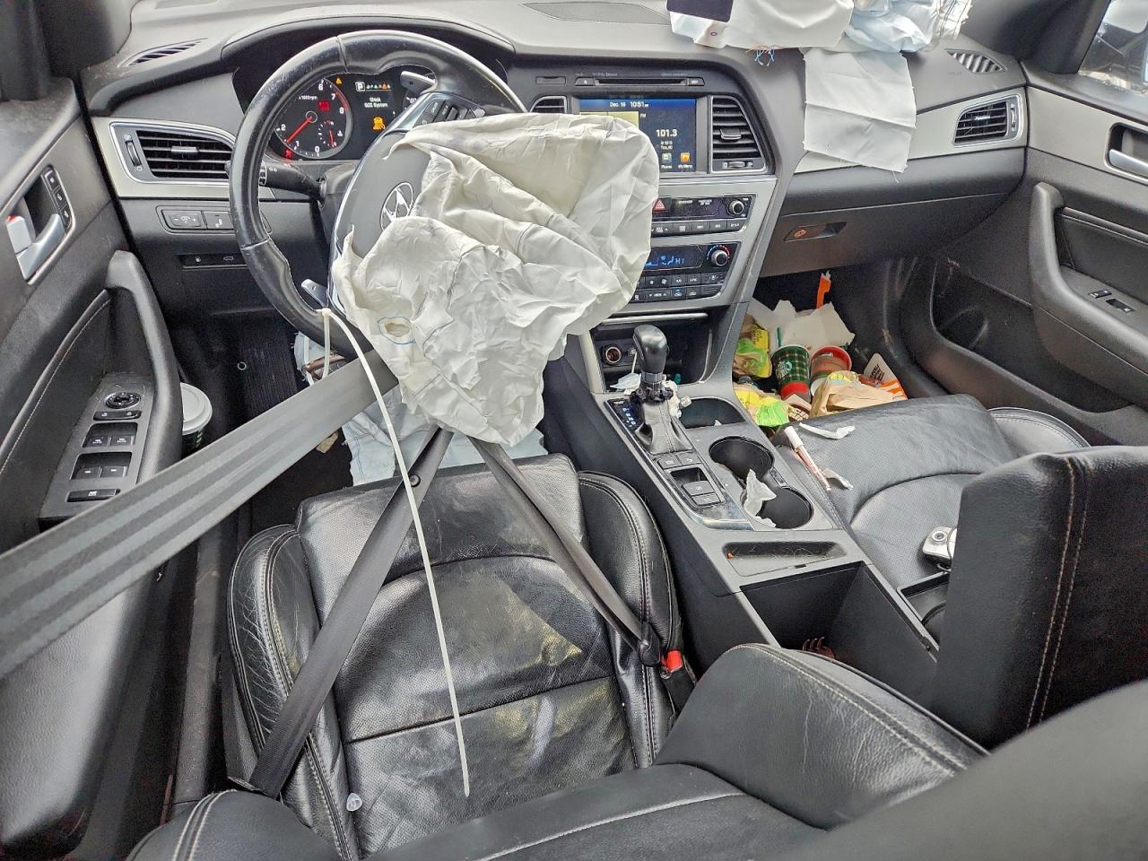 2015 HYUNDAI SONATA SPORT photo 22