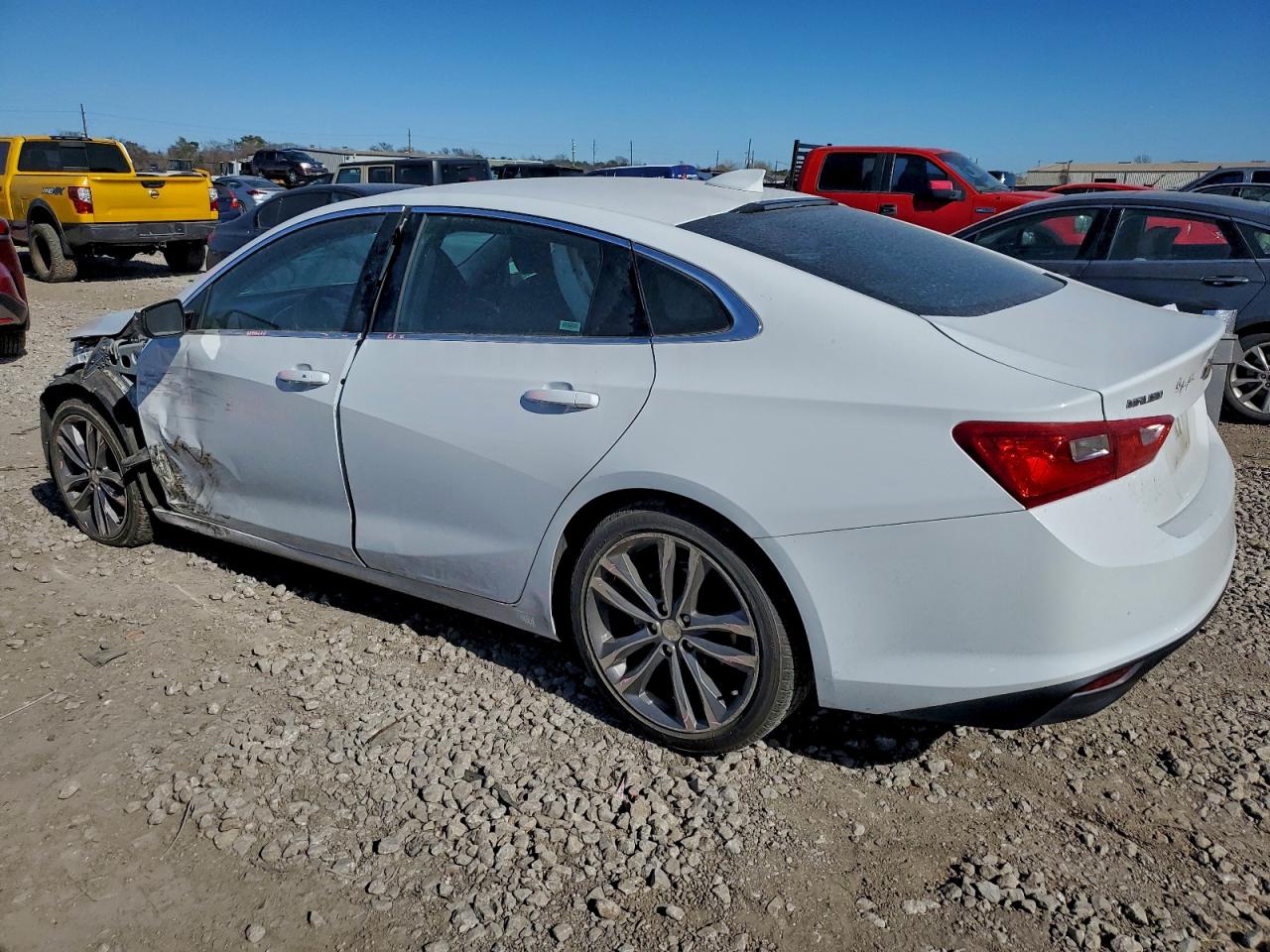 2021 CHEVROLET MALIBU LT photo 3