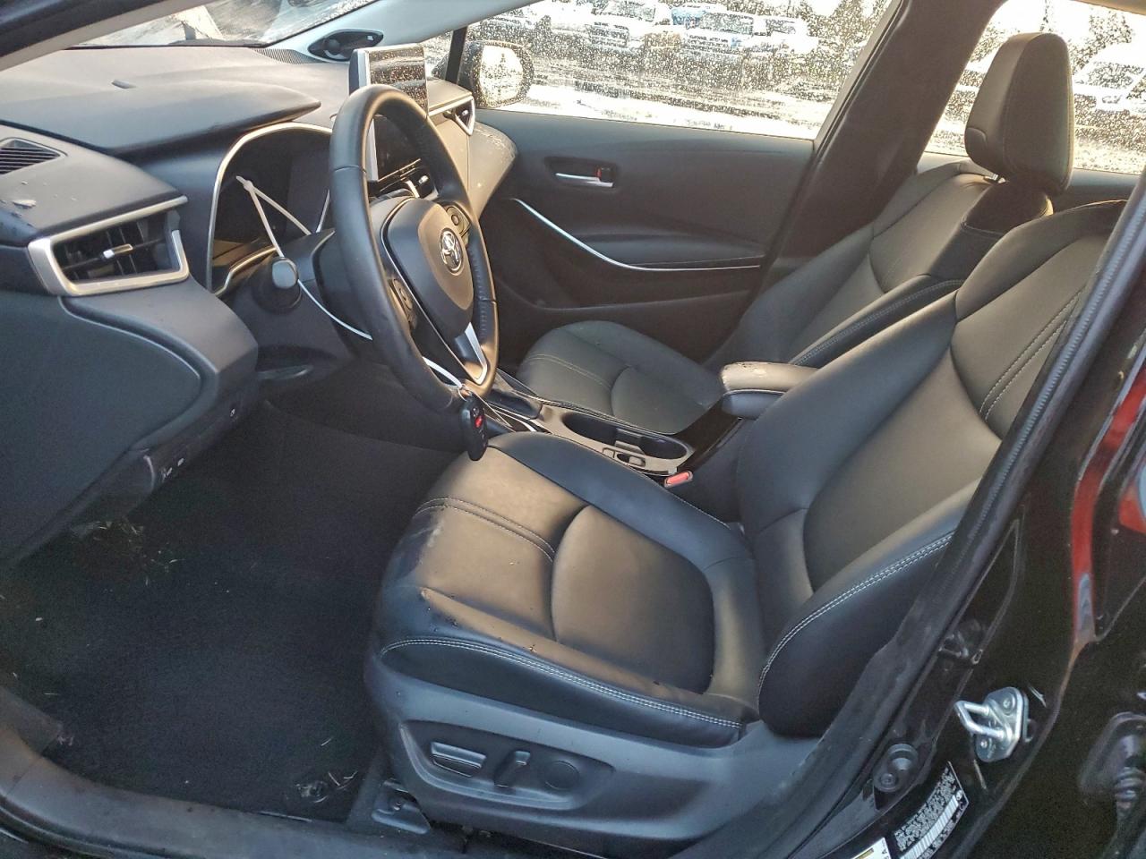 2025 TOYOTA COROLLA LE photo 19