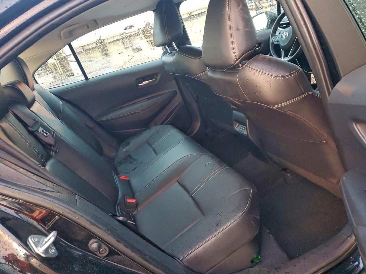2025 TOYOTA COROLLA LE photo 28