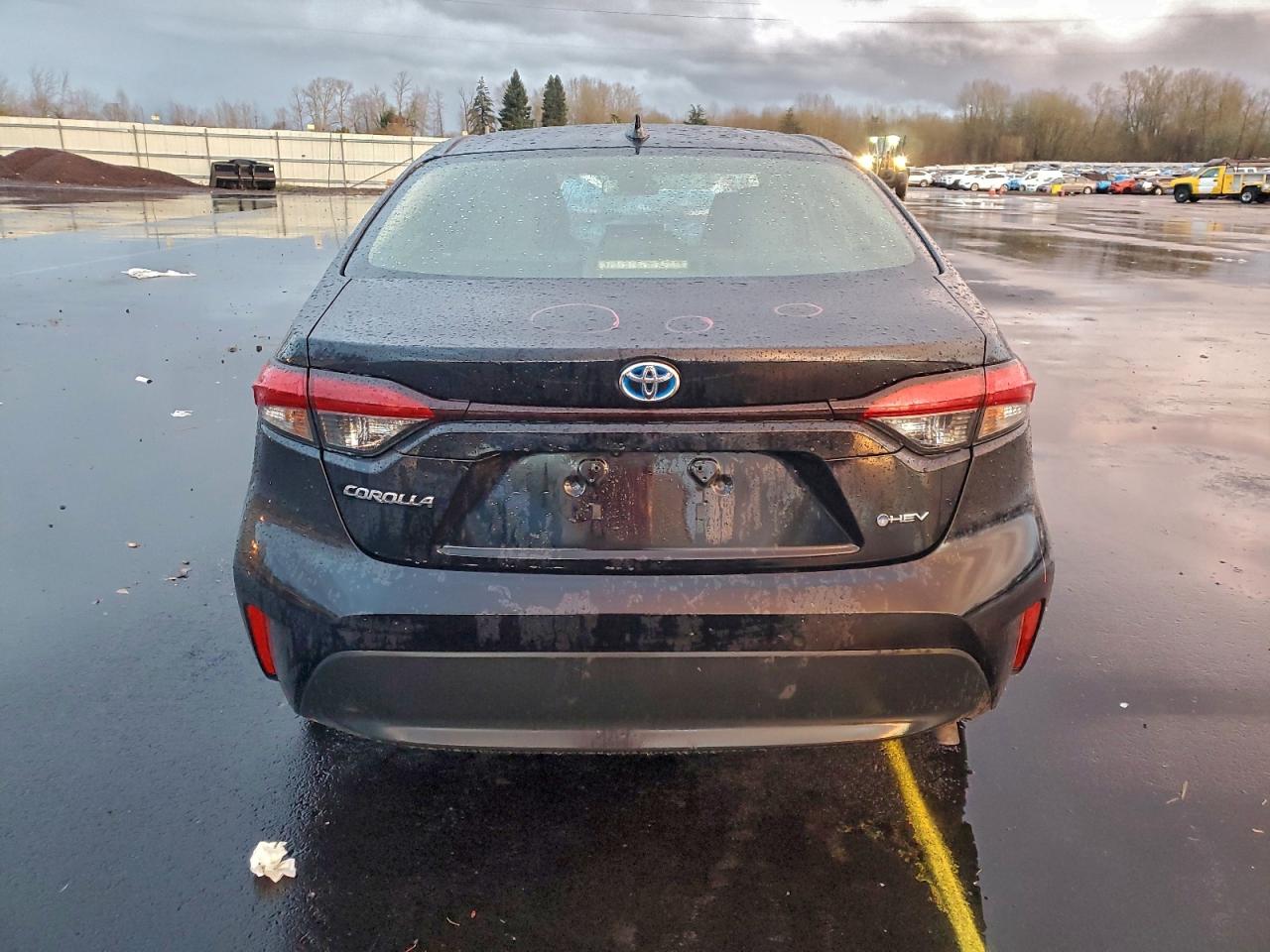 2025 TOYOTA COROLLA LE photo 16