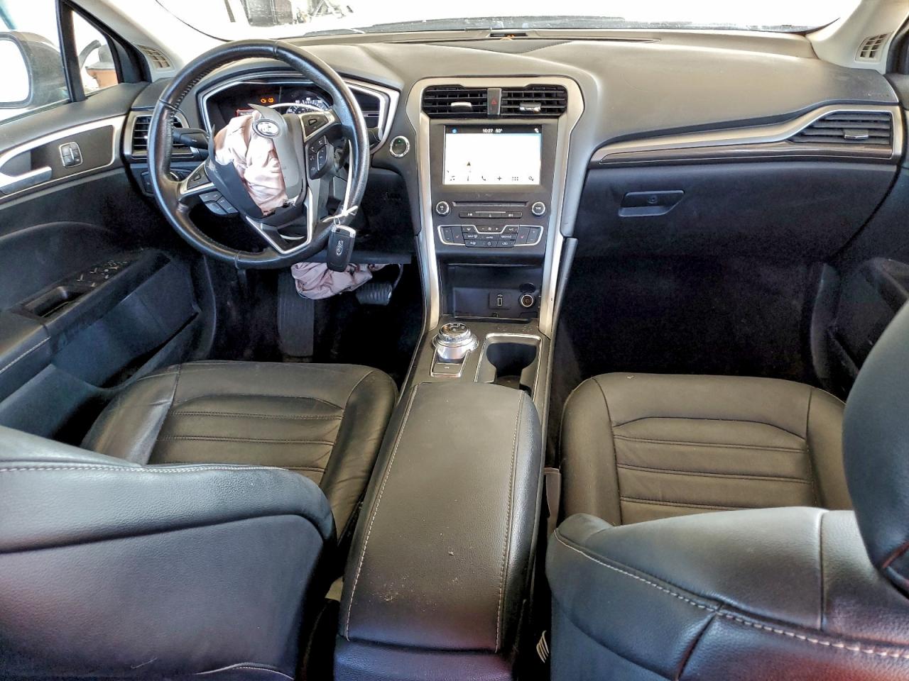 2017 FORD FUSION SE photo 8