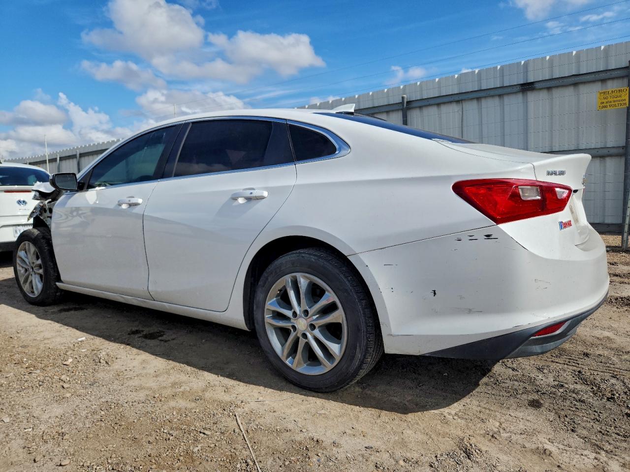 2018 CHEVROLET MALIBU LT photo 3