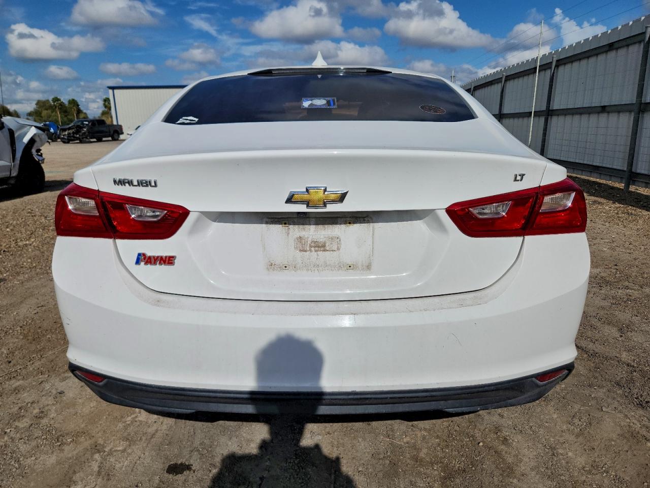 2018 CHEVROLET MALIBU LT photo 11