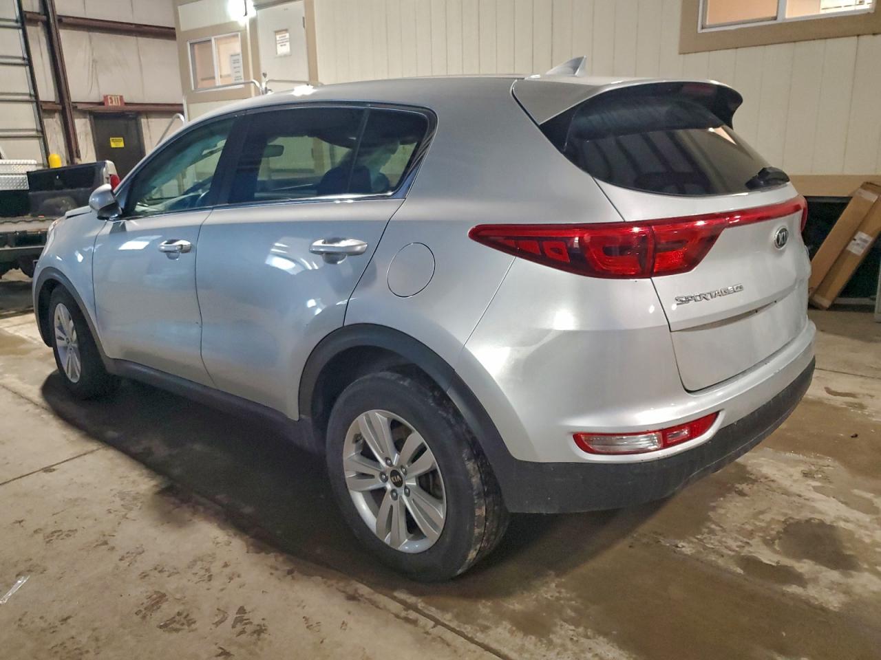 2018 KIA SPORTAGE LX photo 2