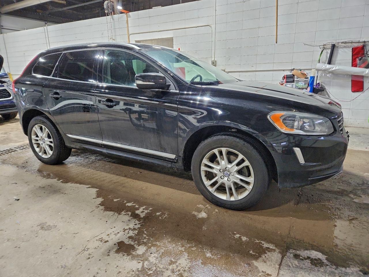 2016 VOLVO XC60 T5 PREMIER photo 4