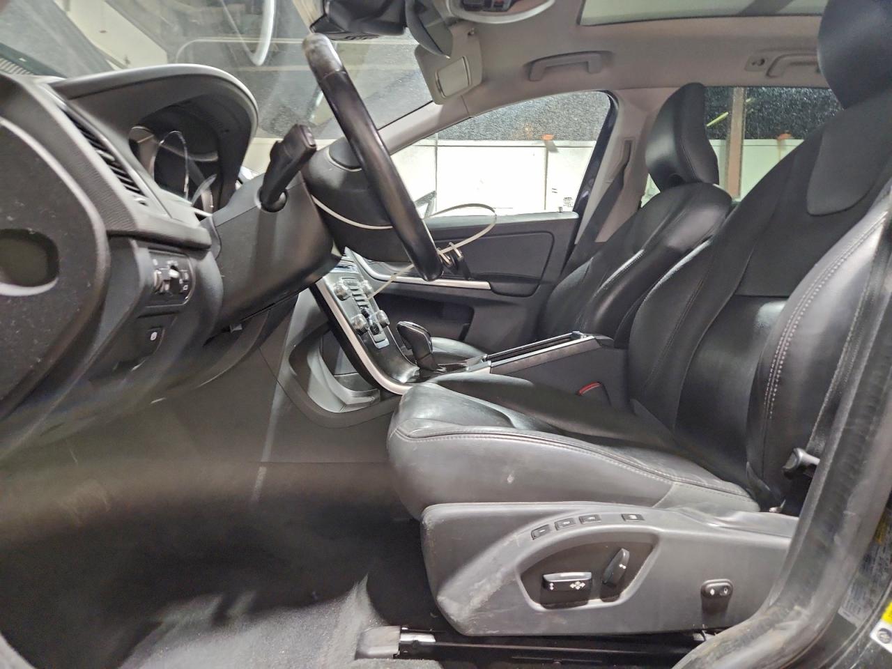 2016 VOLVO XC60 T5 PREMIER photo 7