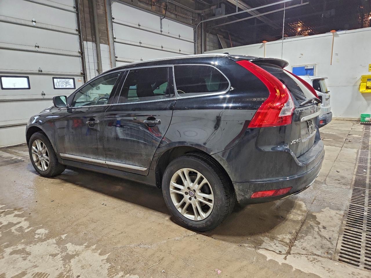 2016 VOLVO XC60 T5 PREMIER photo 2