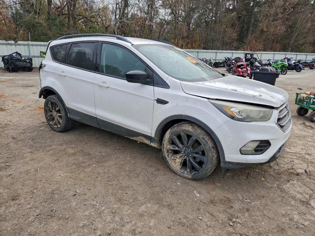 2017 FORD ESCAPE SE photo 4