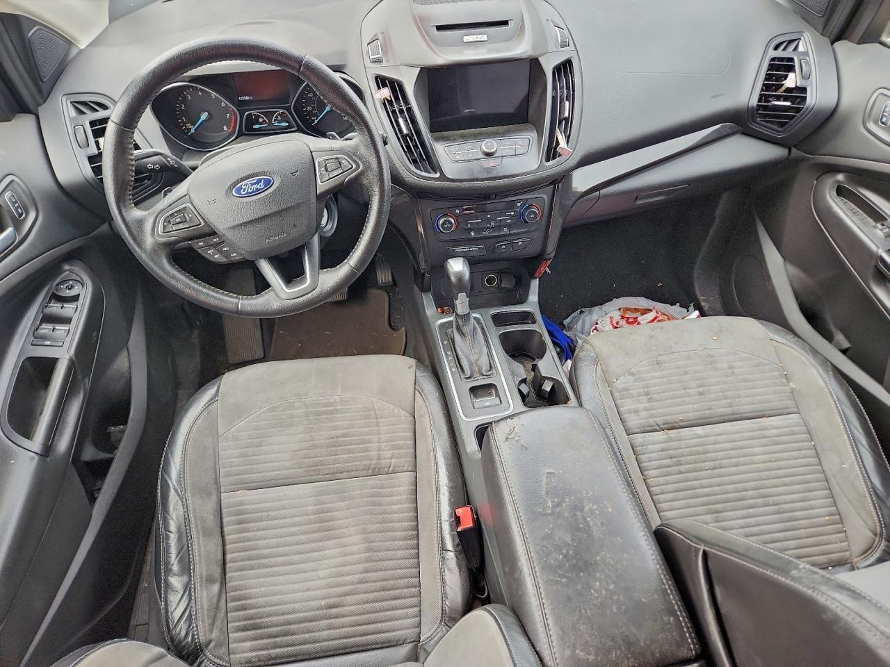 2017 FORD ESCAPE SE photo 8