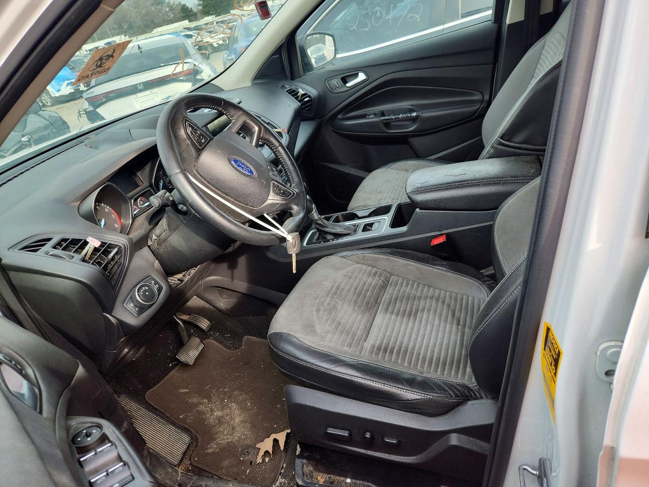 2017 FORD ESCAPE SE photo 7