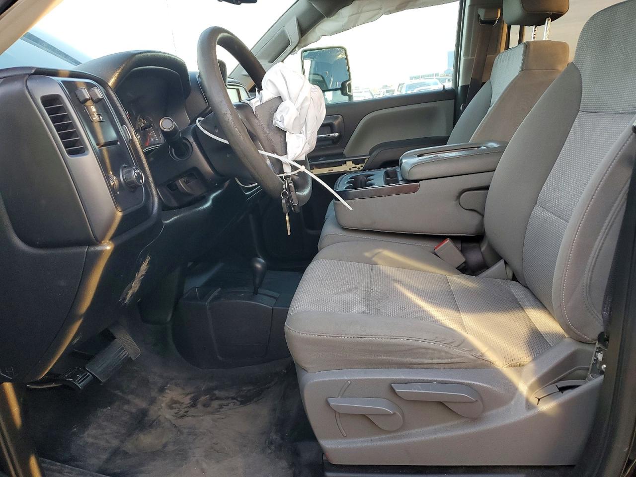 2017 CHEVROLET SILVERADO K1500 photo 7