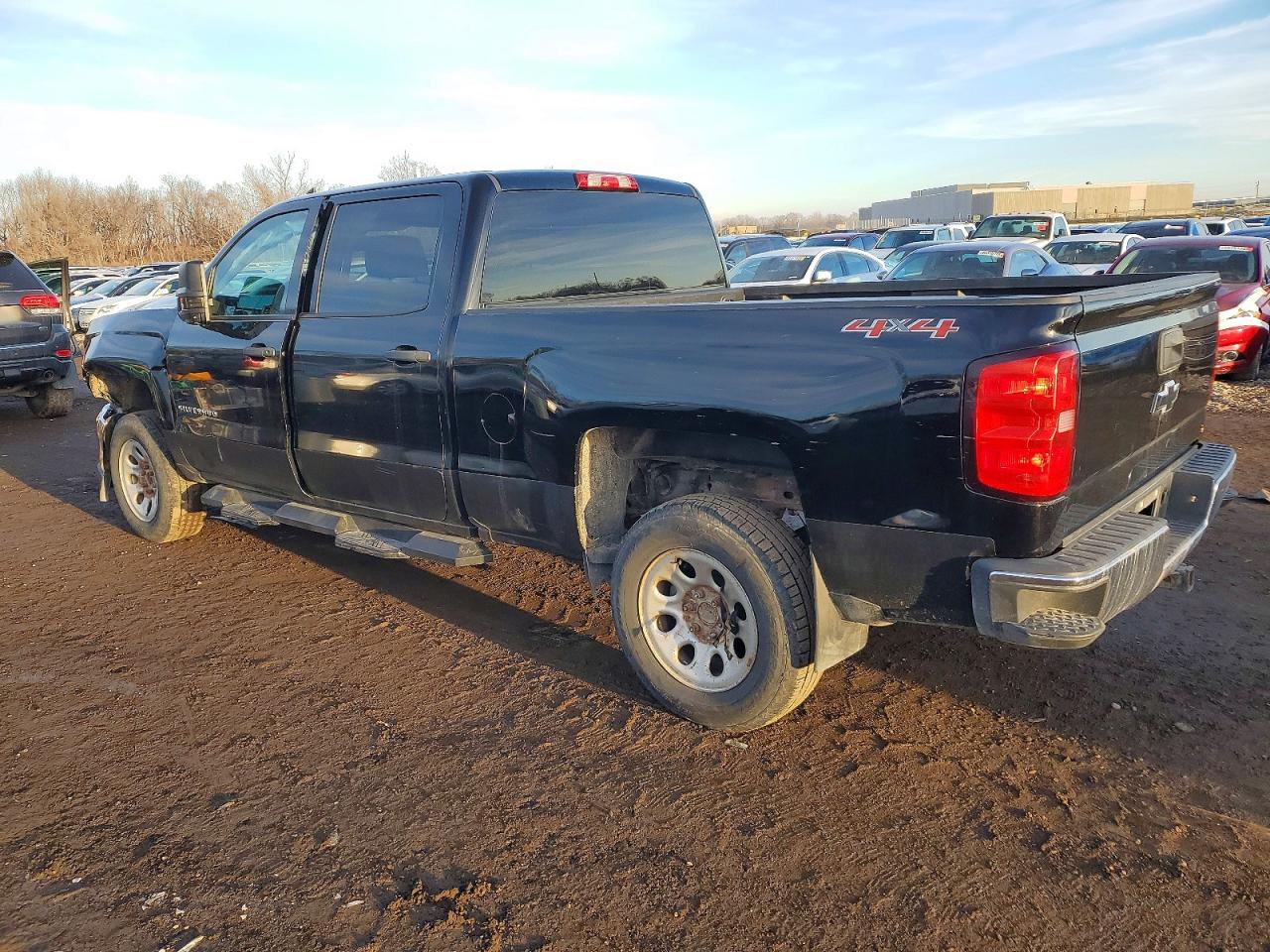 2017 CHEVROLET SILVERADO K1500 photo 2