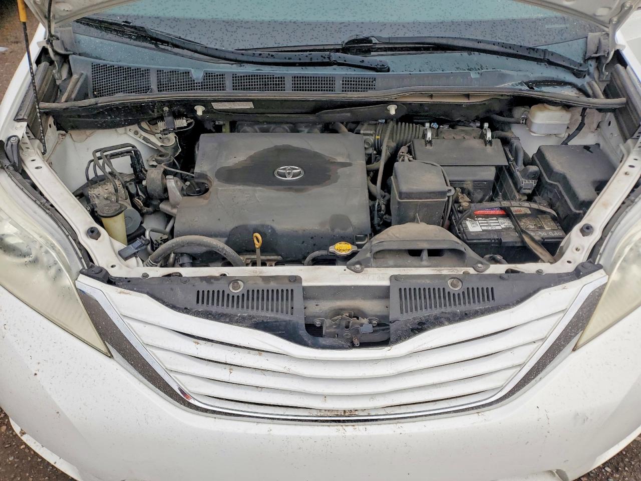 2015 TOYOTA SIENNA photo 11
