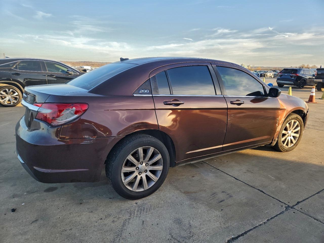 2013 CHRYSLER 200 TOURING photo 3