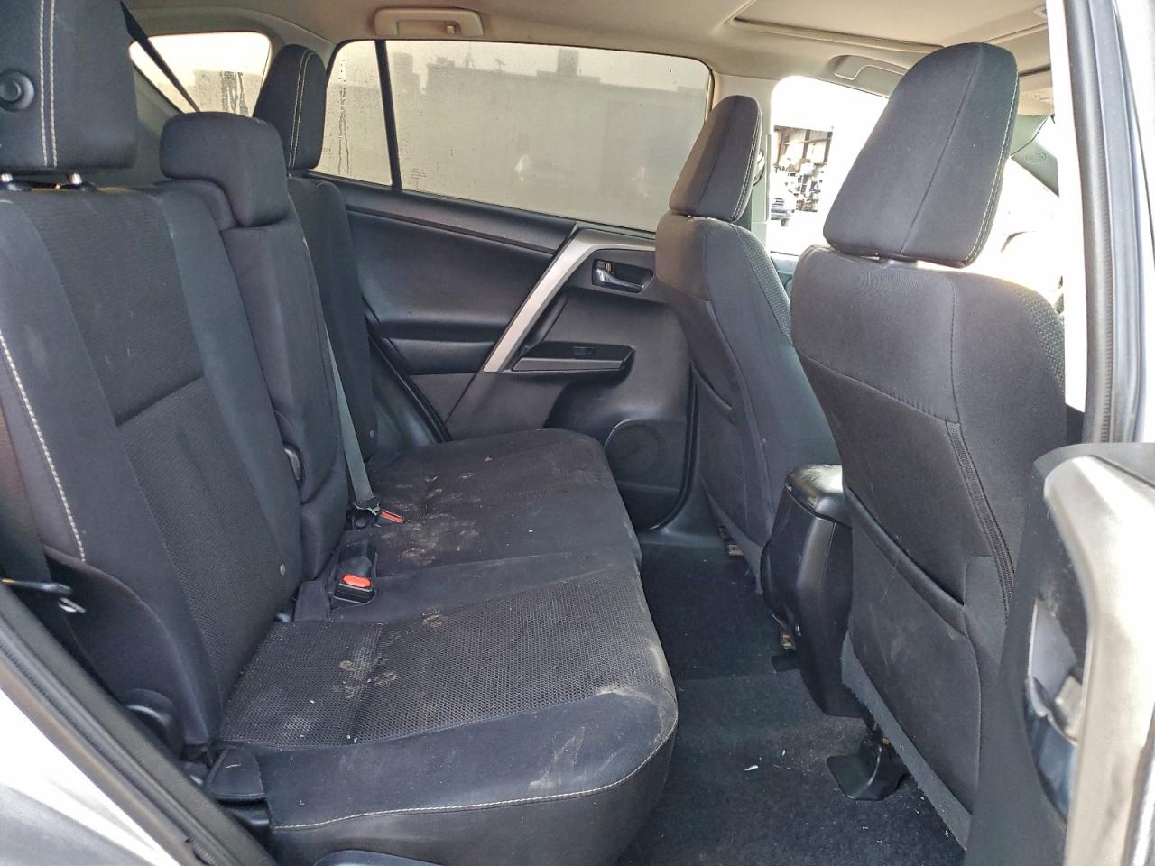 2017 TOYOTA RAV4 XLE photo 10